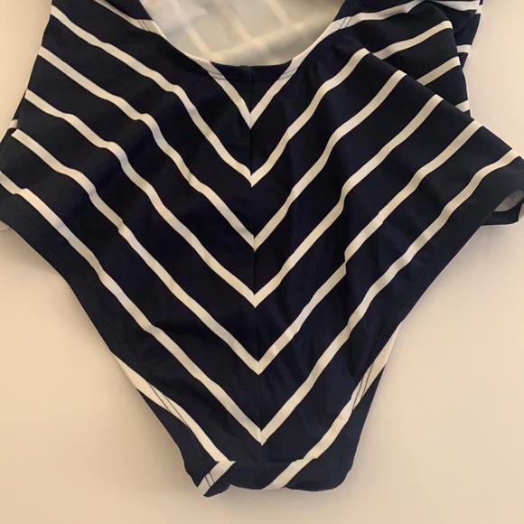 LAST CALL 🚨 Kona Sol Navy White Nautical Stripe Crossback One Piece Medium - Picture 7 of 8